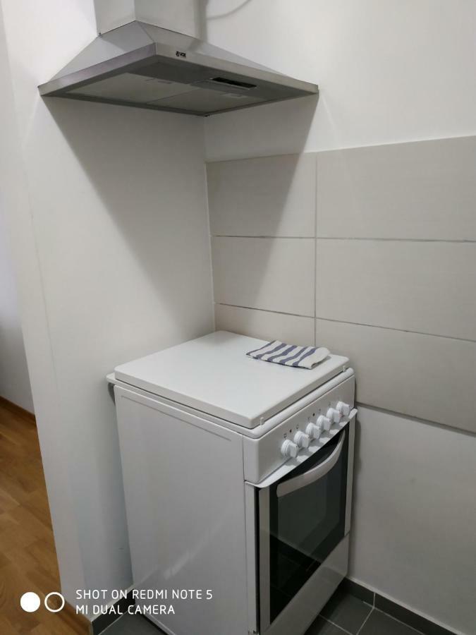 Apartment Jelena Zrenjanin Exteriör bild